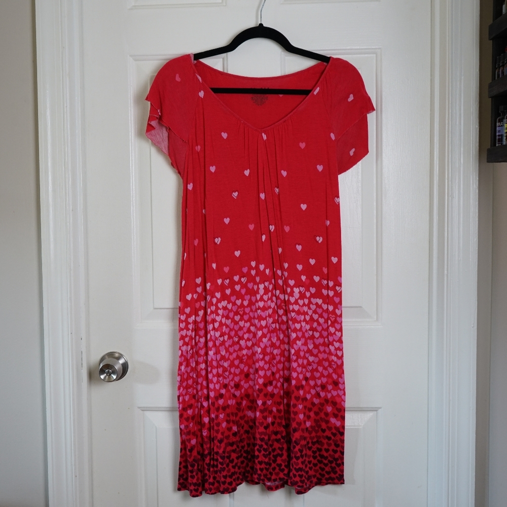 Axcess, red heart print nightgown, small